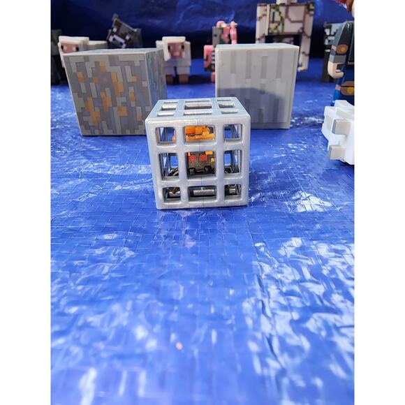 Jazwares Minecraft Figures Lot Of 15 Animals Bear, Sheep, Wolves, Pigs - Picture 9 of 10